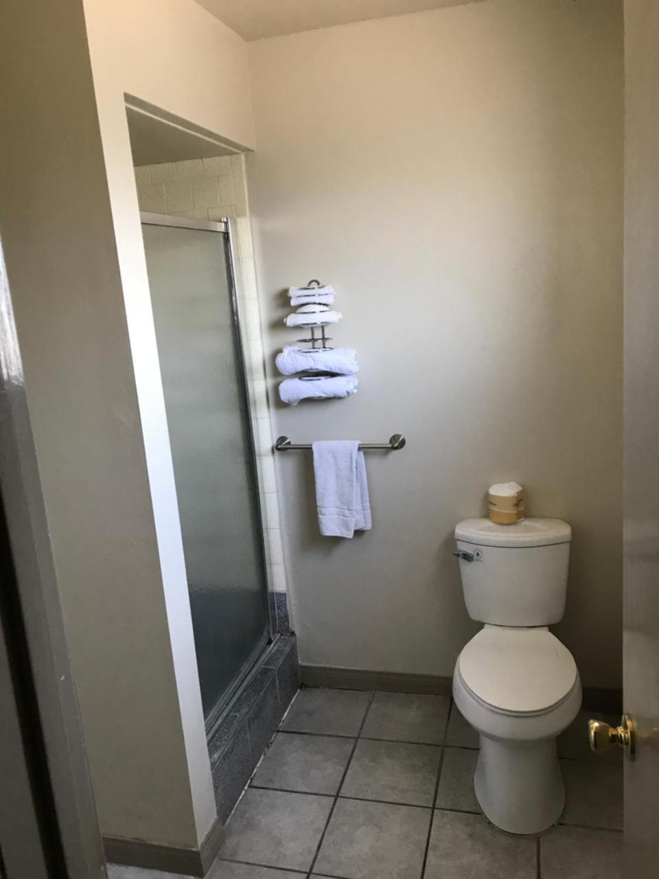 Akua Motor Hotel Anaheim Eksteriør billede