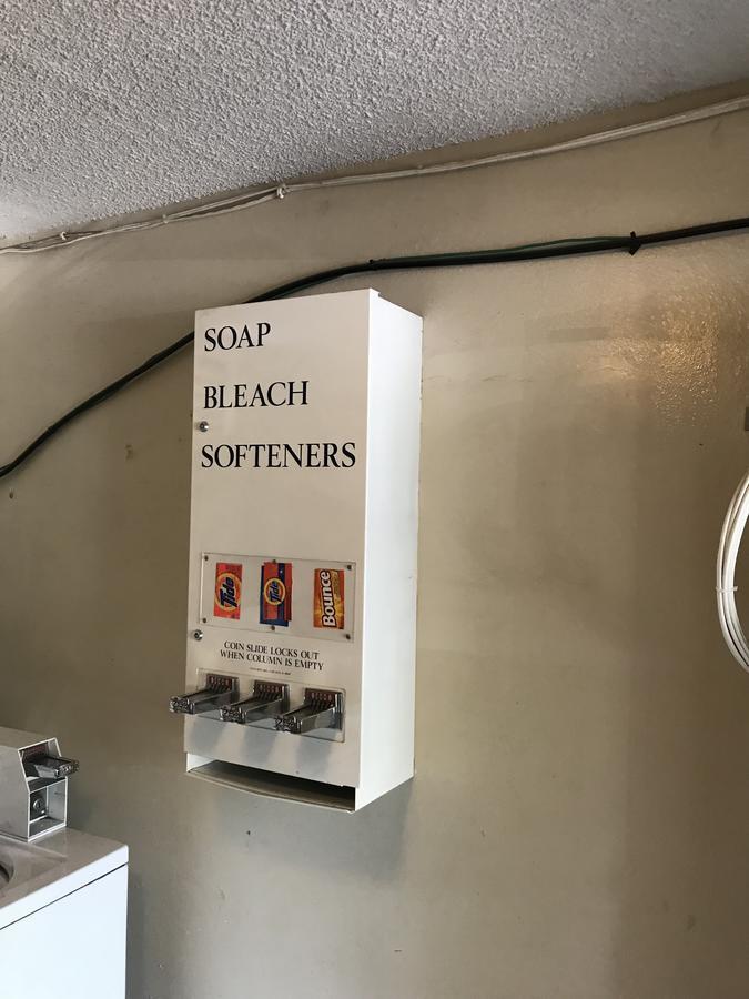 Akua Motor Hotel Anaheim Eksteriør billede